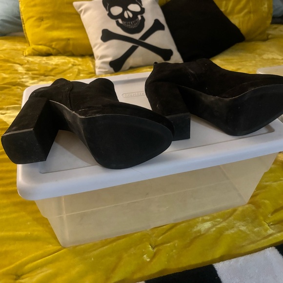 Black booties - Picture 2 of 2